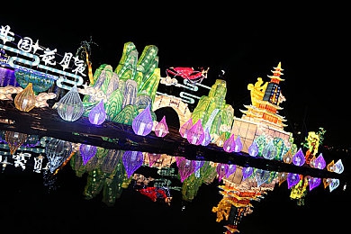 低语之森隐藏冈布奥：探秘低语之森：揭秘神秘冈布奥，解锁古老森林的奇幻之旅