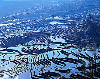 黄软件app下载3.0.3免费装妆2023：时尚装妆新潮流，黄软件3.0.3版免费来袭，解锁你的娱乐盛宴！-2
