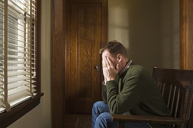 同性我和老丈做爰：“家庭伦理风波：同性关系引发社会热议，伦理道德再成焦点议题”