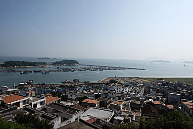 天堂w：探秘惊悚冒险新高峰：揭秘《天堂W》独特魅力，引领游戏新境界-1
