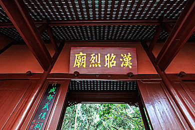 黑人异族怪物巨大：非洲风情奇幻之旅，异族怪物探险记-1