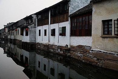 禁止18：揭秘网络监管：守护青少年，构建清朗网络空间背后的“禁止18”政策-2