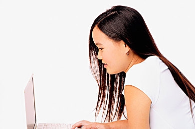 红缨用自己的枪 自己的B：勇者传奇：红缨凭枪技独步江湖，铸就游戏世界辉煌篇章-2