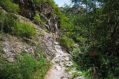 欧洲一区二区三区：探寻欧洲三区风情，揭秘一区二区旅游新宠-4