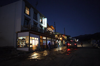 精产国品一二三产区照片：探索瑰宝大地，畅游产城画卷-3