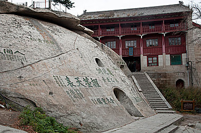 中国近十年就业率数据：近十年中国就业市场稳健前行，挑战与机遇并存，稳中求进展现惊人韧性-3