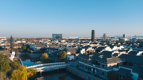 chinese白袜体育生摸裤裆：体育道德争议：白袜学生意外举动引发教育反思浪潮-3
