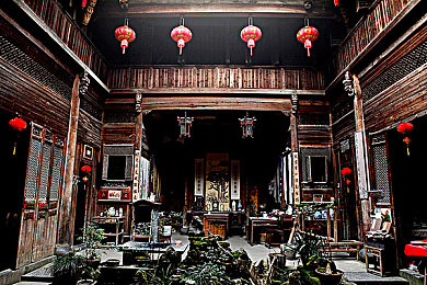 乡下丫头小嫩缝好紧：“乡村缝纫才女小嫩：梦想编织，成就励志传奇，网络点赞不断”-2