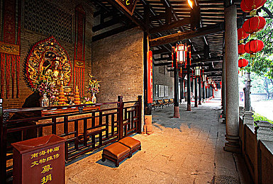 男生用j桶秘 美女屁股：网络低俗风暴席卷，文明守护青少年未来，共建清朗网络空间行动起来-2
