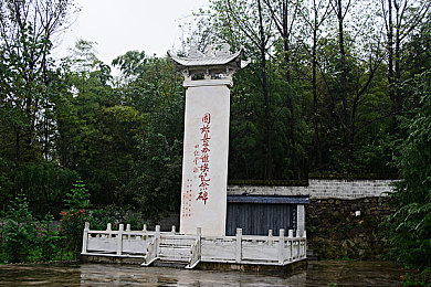 正义联盟成年版：成熟英雄新篇章，探索成长力量之旅-1