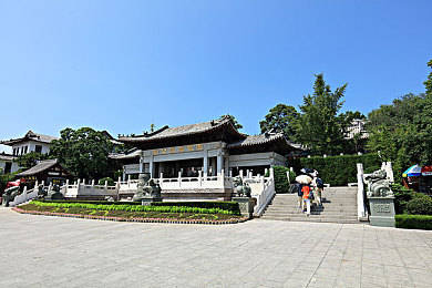 召唤的魅族是妈妈动漫播放器吗：魅族新宠“召唤的魅族”引热议：是动漫神器还是智能新宠？-2