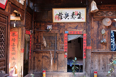 同性恋视频网站：网络彩虹乐园，多元情感探索之旅-1