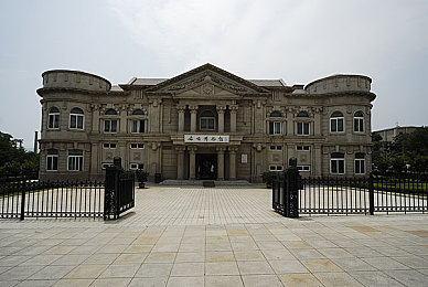 禁漫天官方登录入口弹窗：神秘弹窗引热议：“禁漫天”新玩法即将亮相，官方意图引发玩家猜想