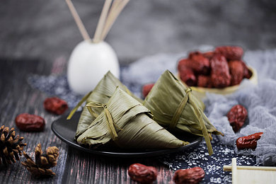 黄片草莓：草莓奇缘：穿越时空的黄色奇迹之旅-2