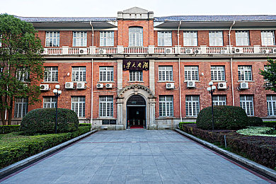 国产av巨制：梦幻视界：穿越现实梦境，影视盛宴启航-3