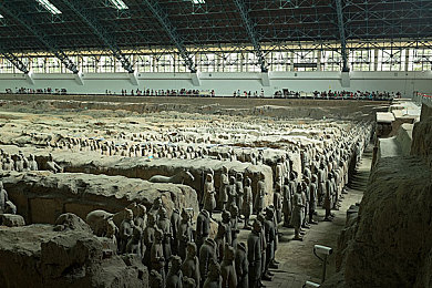 18免费：“解谜探险新潮流，免费游戏再掀狂潮：揭秘“18”后市场奇观”-2