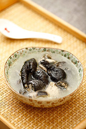 亚洲久热：江湖传奇，剑影江湖，共赴热血征程-4