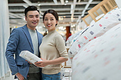 少妇xXX：新时代魅力绽放：职场家庭双丰收的女性传奇-2