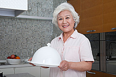 男女在一起愁愁愁软件：“情感导航与隐私守护：数字化恋爱时代的双刃剑挑战”-3