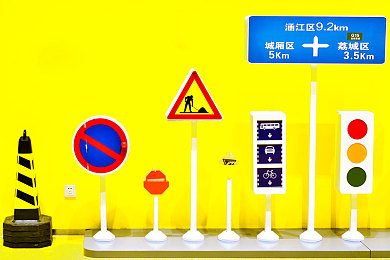 女生啊～你tm别 了破解二次元：““破解二次元”游戏事件引发热议：二次元文化版权保护成焦点，全民共议游戏公平性”-1