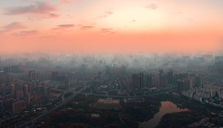 东京热成人免费：网络热议：成人教育资源推广引发社会关注，平衡内容与健康成挑战-4