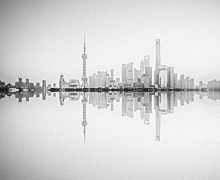 草莓免费视频：短视频红人魅力之旅，解锁生活精彩瞬间-3