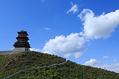 迪丽热巴遭AI换脸侵权引热议：隐私守护者：AI换脸风波，明星权益保卫战