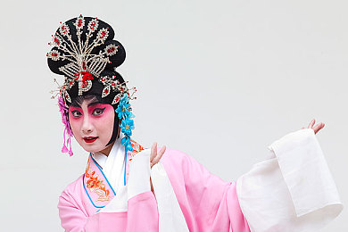 打扑克又疼又叫视频：沉浸视界，扑克新境，互动竞技，体验非凡-4