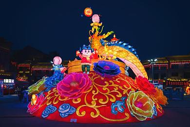 男生艹女生的app：“低俗应用惊爆网络，青少年保护引热议：监管漏洞亟待填补”-3